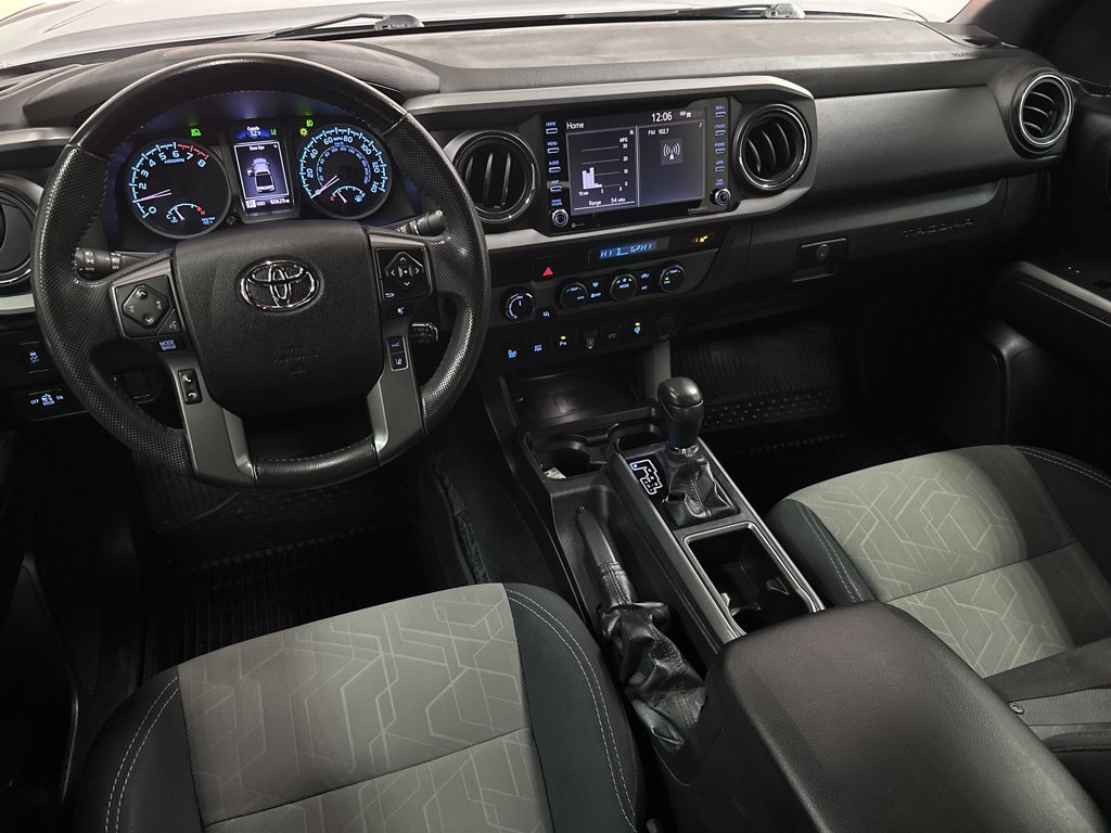 Used 2022 Toyota Tacoma TRD Off-Road w/ Technology Package AWD/4WD image 13