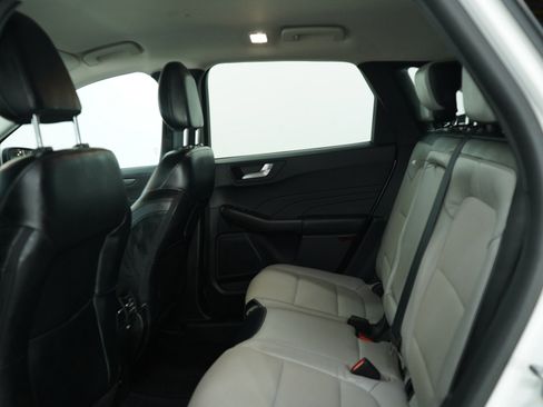 Used 2023 Ford Escape SE w/ Class II Trailer Tow Package image 19