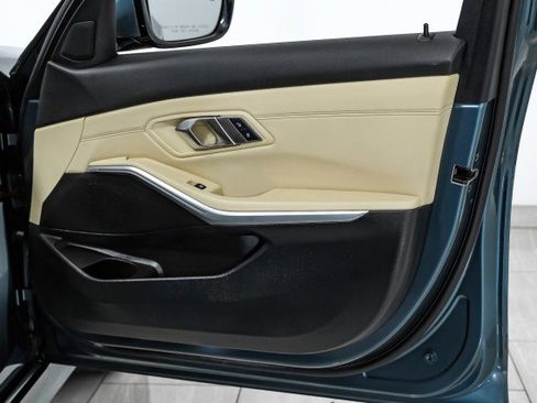 Used 2020 BMW 330i Sedan w/ Convenience Package image 41