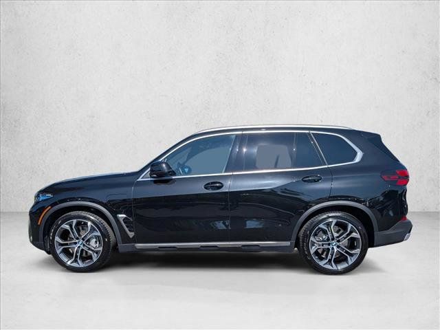 Used 2026 BMW X5 xDrive50e AWD/4WD image 9