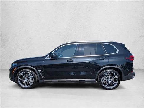 Used 2026 BMW X5 xDrive50e AWD/4WD image 9