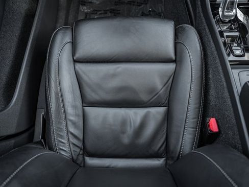 Certified 2023 Volvo XC40 B5 Plus w/ Driver Assist Package image 29