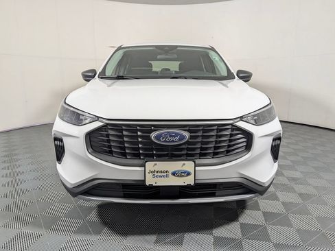 Certified 2025 Ford Escape Active FWD image 3