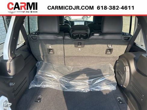 New 2025 Jeep Wrangler Unlimited Sahara w/ Safety Group AWD/4WD image 32