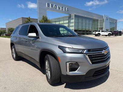 Used 2023 Chevrolet Traverse LT