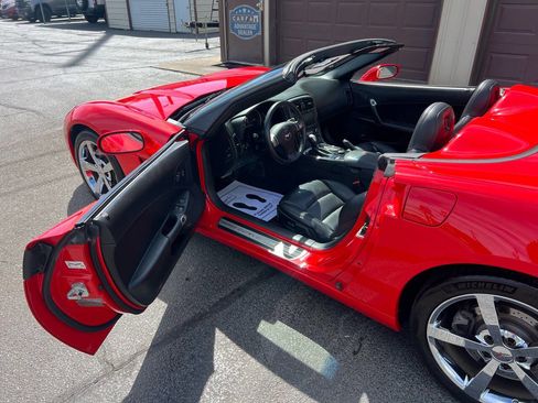 Used 2010 Chevrolet Corvette Convertible w/ Preferred Equipment Group image 46