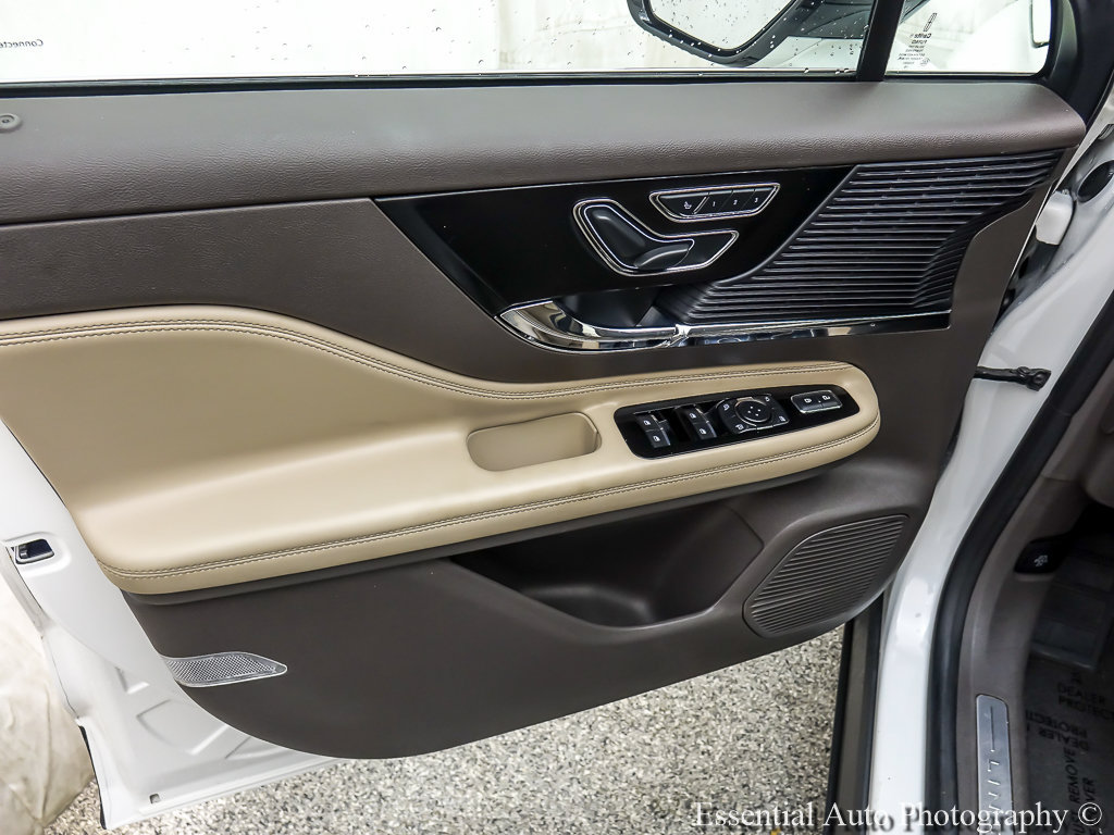 Used 2020 Lincoln Corsair AWD w/ Premium Package image 21