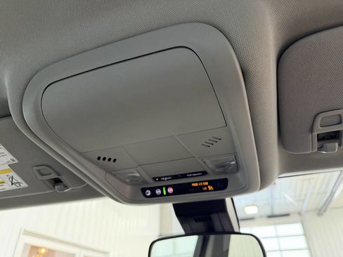 Used 2022 Chevrolet Equinox LS image 7