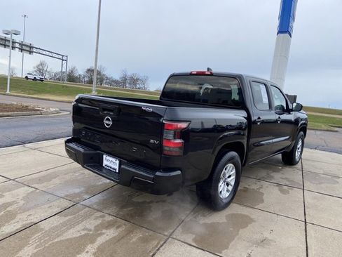 Used 2024 Nissan Frontier SV image 10