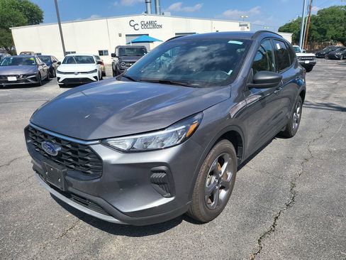 Used 2025 Ford Escape ST-Line AWD/4WD image 1