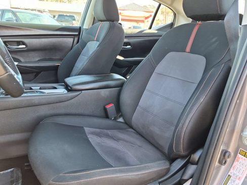 Used 2023 Nissan Sentra SR FWD image 13