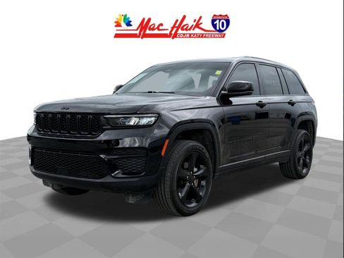 Used 2024 Jeep Grand Cherokee Altitude AWD/4WD image 5