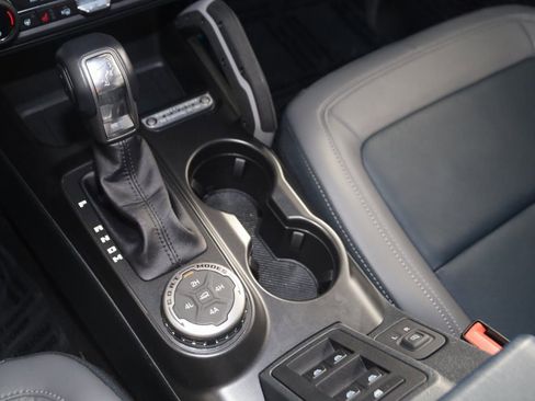 Used 2022 Ford Bronco Outer Banks image 27