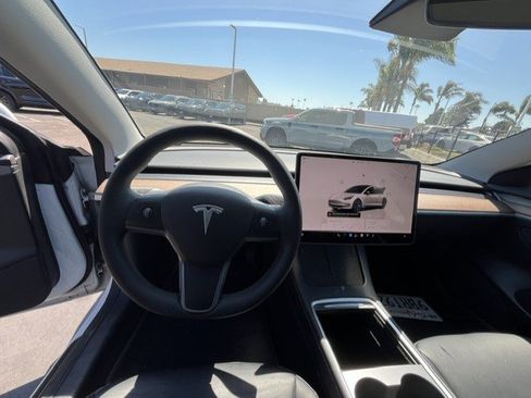 Used 2022 Tesla Model 3 Long Range AWD/4WD image 11