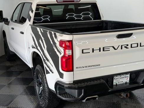 Used 2020 Chevrolet Silverado 1500 LT Trail Boss w/ Convenience Package AWD/4WD image 9