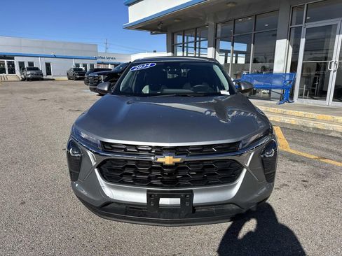 Certified 2024 Chevrolet Trax LS w/ LS Convenience Package image 2