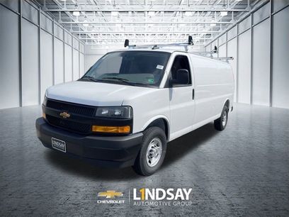 New 2025 Chevrolet Express 2500 Extended w/ Enhanced Convenience Package
