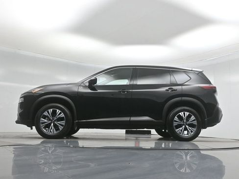 Used 2021 Nissan Rogue SV image 8