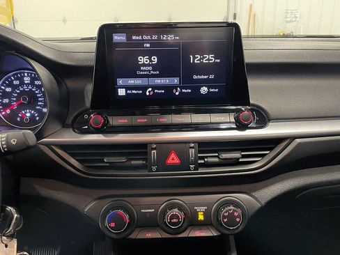 Used 2023 Kia Forte LXS image 27