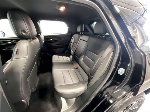 Used 2023 Chevrolet TrailBlazer RS w/ Technology Package FWD image 15