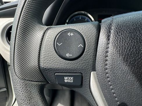 Used 2019 Toyota Corolla LE FWD image 20