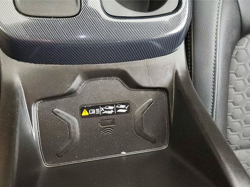 Used 2021 Chevrolet Colorado Z71 AWD/4WD image 27