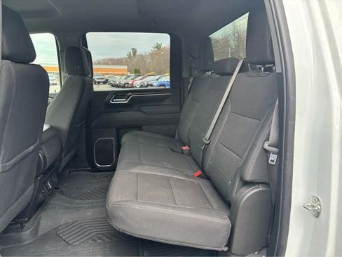 Used 2025 Chevrolet Silverado 2500 LT image 22