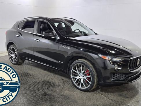 Used 2018 Maserati Levante S GranSport AWD/4WD image 9