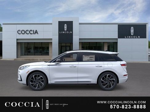 New 2026 Lincoln Corsair Grand Touring w/ Towing Package AWD/4WD image 3