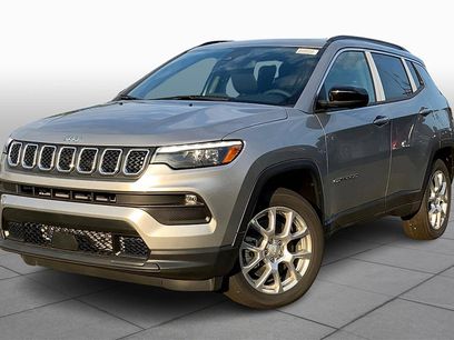 New 2023 Jeep Compass Latitude w/ Sun and Sound Group