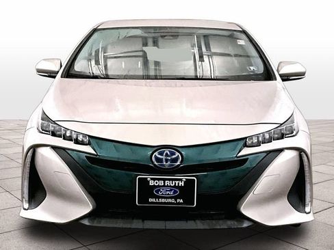 Used 2017 Toyota Prius Prime Plus w/ Carpet Mat Package FWD image 3