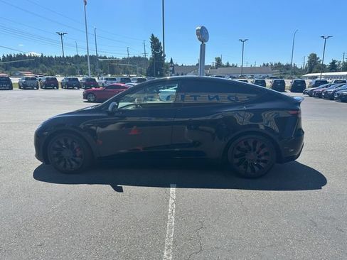 Used 2023 Tesla Model Y Performance AWD/4WD image 5