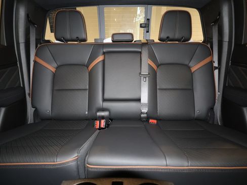 Used 2026 GMC Canyon AT4 w/ Technology Plus Package AWD/4WD image 31