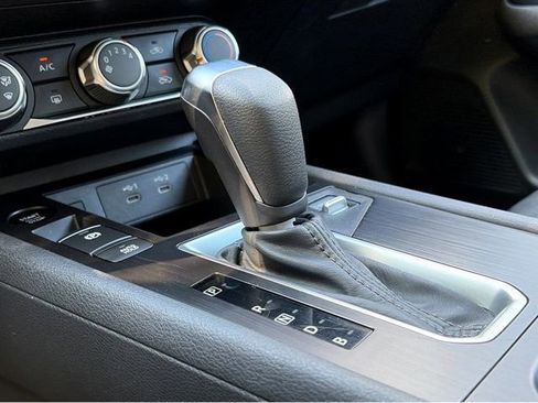 Certified 2025 Nissan Kicks SV FWD image 14