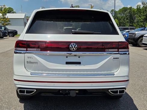 Used 2024 Volkswagen Atlas SEL Premium R-Line AWD/4WD image 4