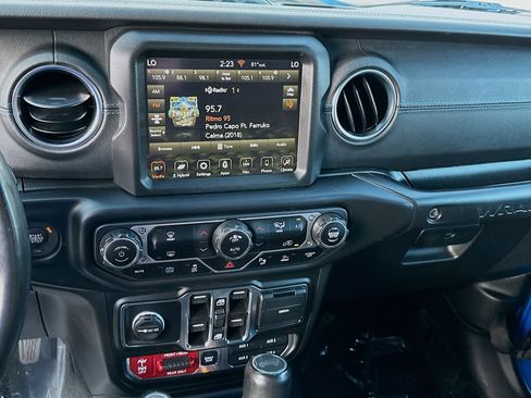 Used 2022 Jeep Wrangler Unlimited Rubicon 4xe image 12