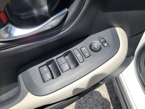 Certified 2024 Honda HR-V LX image 13