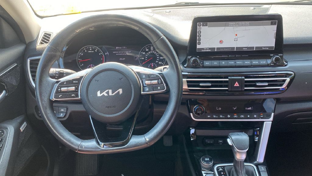 Used 2022 Kia Seltos SX w/ Sunroof Package AWD/4WD image 21