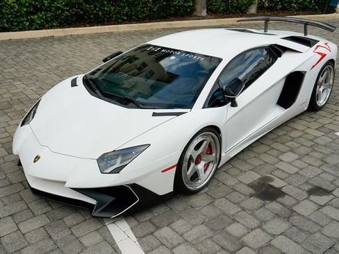 Used 2016 Lamborghini Aventador LP 750-4 Superveloce AWD/4WD image 10