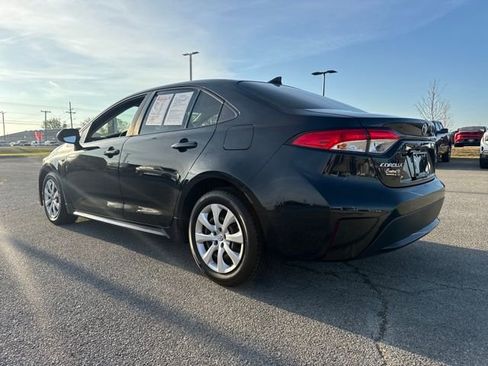 Used 2022 Toyota Corolla LE image 5