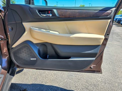 Used 2019 Subaru Outback 2.5i Limited w/ Popular Package #2 AWD/4WD image 19