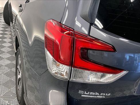 Used 2023 Subaru Forester Premium AWD/4WD image 27