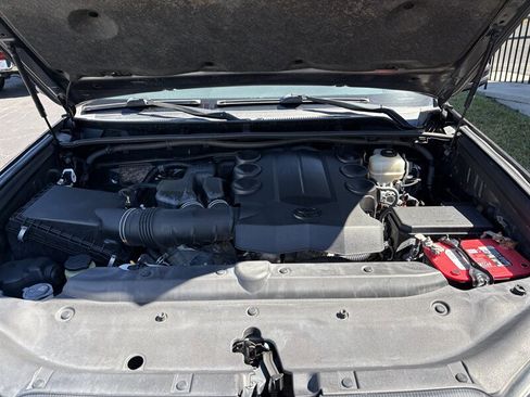 Used 2019 Toyota 4Runner SR5 Premium image 14