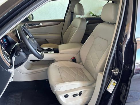 Used 2026 Volkswagen Atlas SE FWD image 34