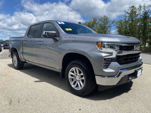 Used 2023 Chevrolet Silverado 1500 LT AWD/4WD image 3