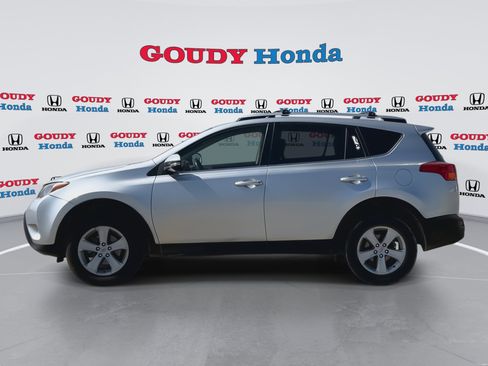 Used 2014 Toyota RAV4 XLE FWD image 5
