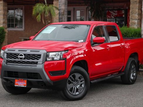 Used 2025 Nissan Frontier SV AWD/4WD image 4