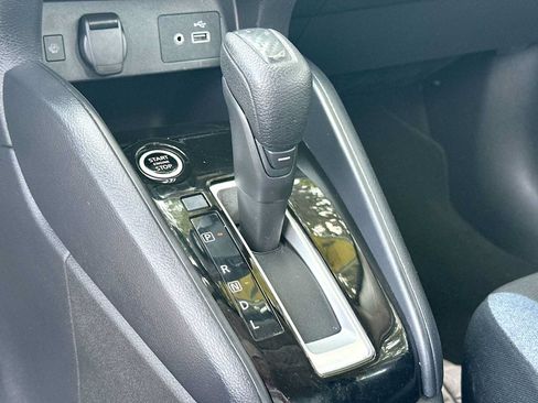 Used 2024 Nissan Versa SV FWD image 21