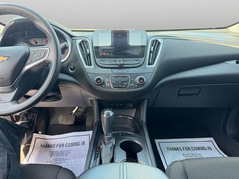 Used 2019 Chevrolet Malibu LT FWD image 20