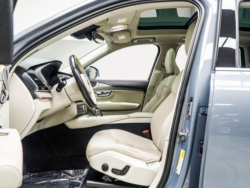 Used 2023 Volvo XC90 B6 Plus w/ Protection Package Premier image 34